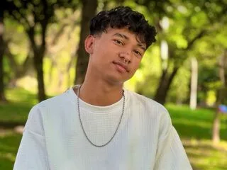 AdamsFox cam model - 19 year old - photo 1