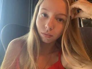 AdenaMcfalls cam model - 18 year old - photo 1