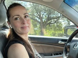 AhnaRedgrave cam model - 50 year old - photo 1