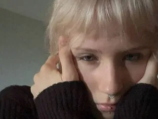 AlenaCecchinato cam model - 18 year old - photo 1