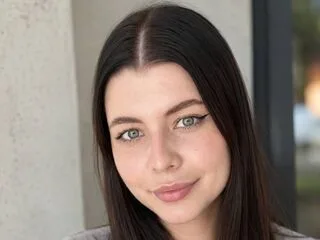 AleshiaLeviston cam model - 18 year old - photo 1
