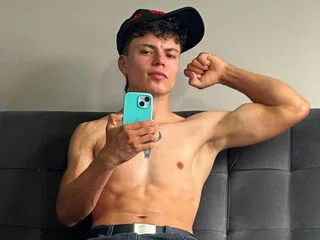 AlexBetancourt cam model - 18 year old - photo 1