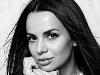 AlinaJess cam model - brunette hair - photo 3