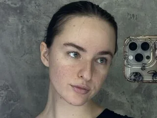 AlisaFreshly cam model - 25 year old - photo 1