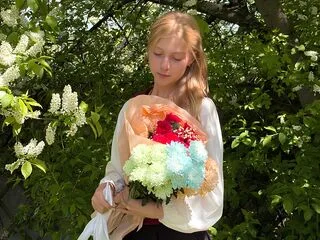 AliseMorise cam model - 18 year old - photo 1
