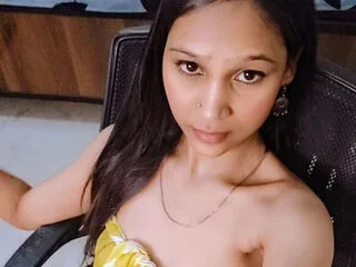 AmairaSingh cam model - black hair - photo 6