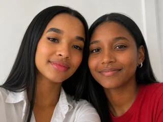 AmayaAndKiara cam model - 18 year old - photo 1