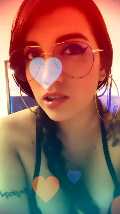 AmeliaCerry cam model - black hair - photo 9