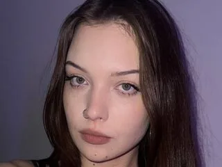 AmilyUiUi cam model - 19 year old - photo 1