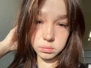 AriFuhriman cam model - 18 year old - photo 1