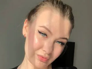 ArlettaVatter cam model - 19 year old - photo 1