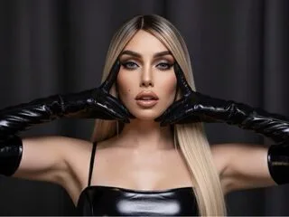 BellaJenns cam model - 25 year old - photo 1