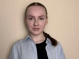 BettyannGrenon cam model - 18 year old - photo 1