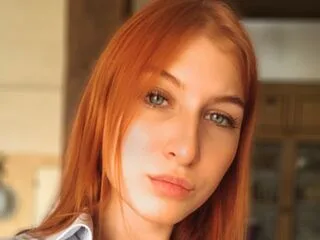 BonnieCrook cam model - 20 year old - photo 1
