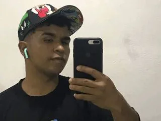 BrandonMiranda cam model - 18 year old - photo 1