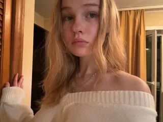BrittaneyCreitz cam model - 18 year old - photo 1