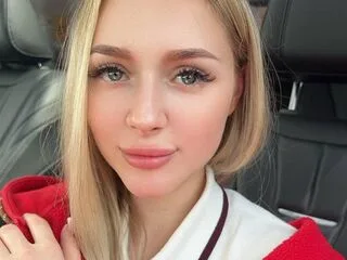 CandiceBless cam model - 20 year old - photo 1