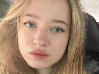 CarmelVansciver cam model - 18 year old - photo 1