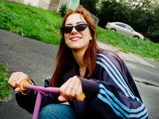 CarolineLee cam model - 22 year old - photo 1