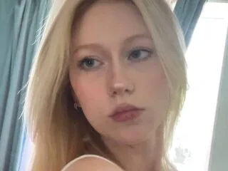CeciliaWhithrock cam model - 18 year old - photo 1