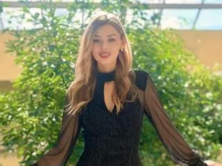 CharlotteReimer cam model - 19 year old - photo 1