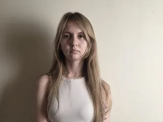 CrissyLescano cam model - 18 year old - photo 1