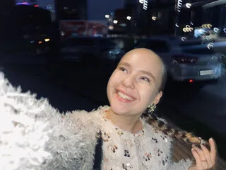 CristinAuslander cam model - 18 year old - photo 1