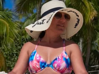 CuchiBarbie cam model - 52 year old - photo 1
