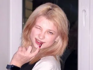 DaisySponholz cam model - 18 year old - photo 1