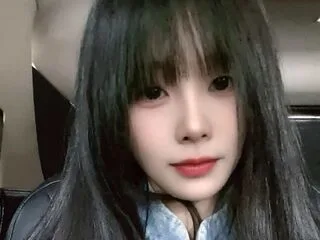 DaisyYan cam model - 34 year old - photo 1