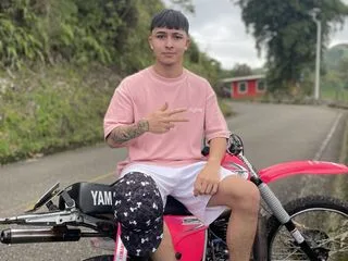 DamienSmith cam model - 20 year old - photo 1