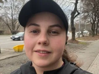 DariaCalm cam model - 25 year old - photo 1