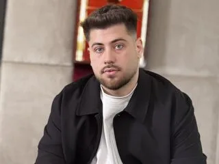 DaxGreer cam model - 20 year old - photo 1