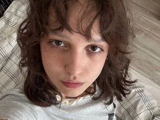 DeannDepsky cam model - 18 year old - photo 1