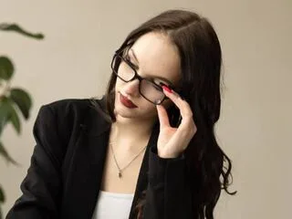 DelaineLamie cam model - 18 year old - photo 1