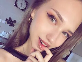 EarthaMaruyama cam model - 18 year old - photo 1
