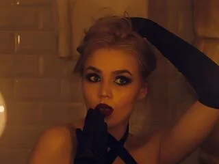 ElaineVeloz cam model - 18 year old - photo 1