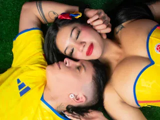 ElizabethAndCono cam model - black hair - photo 3