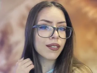 EmaLowee cam model - 28 year old - photo 1