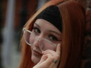 EmeraldClyatt cam model - 19 year old - photo 1