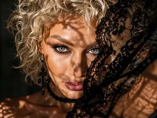 EmmaAmstrong cam model - 32 year old - photo 4