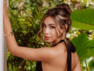 EmmaDove cam model - 20 year old - photo 1