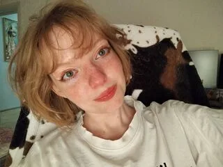 EmyMay cam model - 24 year old - photo 1