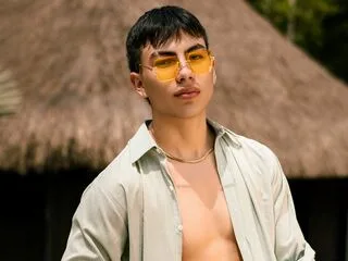 EthanSantori cam model - 18 year old - photo 1