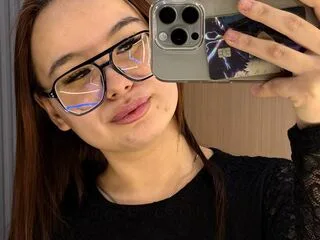 EvaCutten cam model - 20 year old - photo 1