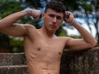 FelipeArias cam model - brunette hair - photo 3
