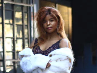 FifiCaramel cam model - 31 year old - photo 1