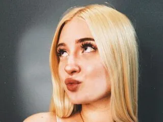FredaLiebens cam model - 18 year old - photo 1