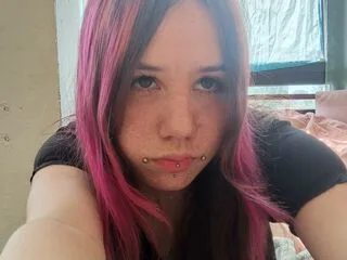 GenesisLogins cam model - 18 year old - photo 1