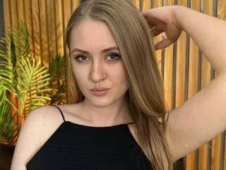 GoldenLolali cam model - 30 year old - photo 1